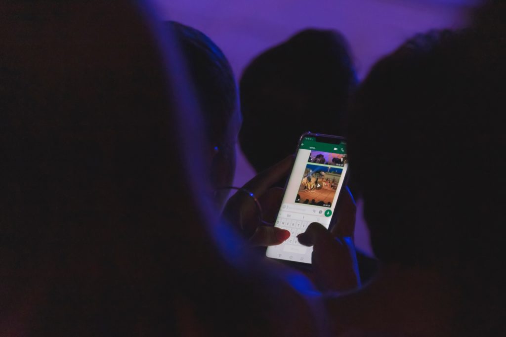 abonné aux réseaux sociaux